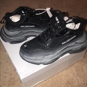 Balenciga triple s